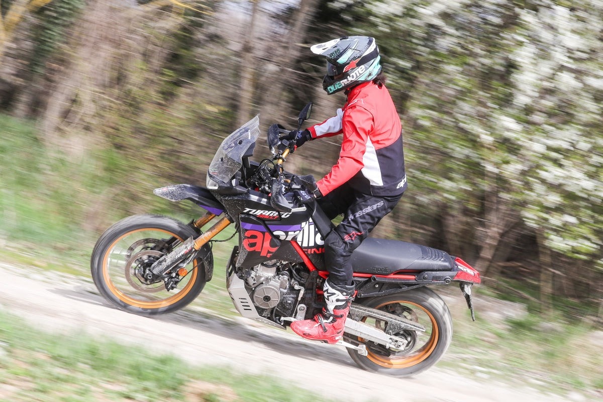 Aprilia Tuareg Rally 660: il ritorno di una leggenda, più cattiva e pronta al deserto +VIDEO+